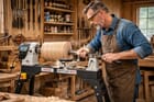Riktig dreiebenk til trearbeid: størrelse, kraft og hastighet